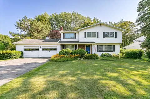 1575 Greensboro Dr, Webster, NY 14580