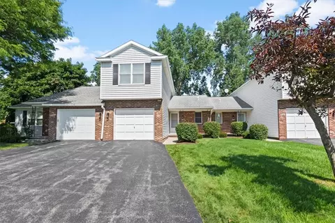 107 Flower Dale Dr, Greece, NY 14626