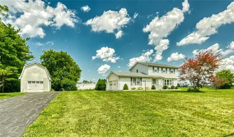 7327 Warboys Rd, Bergen, NY 14416