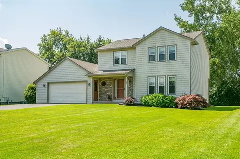 78 Jackrist Cir, Gates, NY 14606