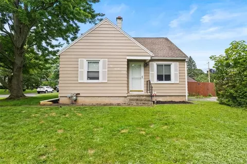 577 Howard Rd, Gates, NY 14624
