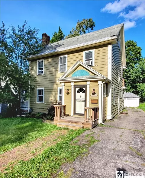 71 Prospect St, Jamestown, NY 14701