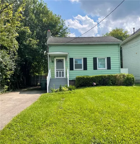 13 Planet St, Rochester, NY 14606
