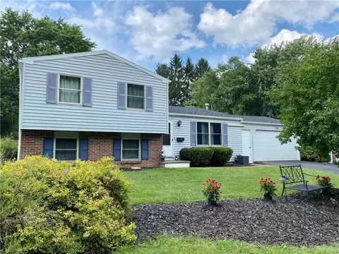 7161 Eastwood Cir, Lima, NY 14485