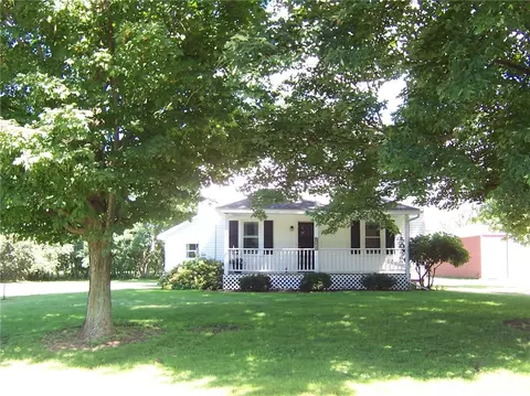 2449 Eagle Harbor Waterport Rd, Gaines, NY 14411