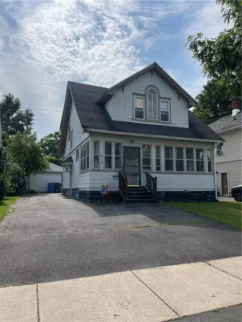 67 Westfield St, Rochester, NY 14619
