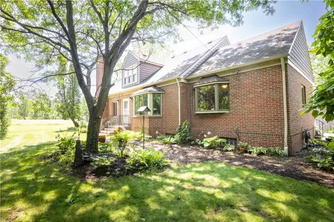 1451 Manitou Rd, Parma, NY 14468