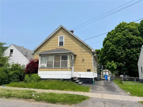 44 Gray St, Rochester, NY 14609