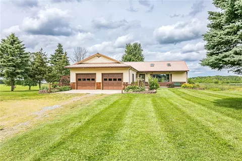 3736 State Route 5 And 20, Hopewell, NY 14424