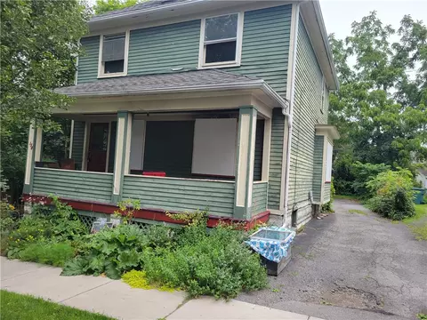 154 Oakland St, Rochester, NY 14620