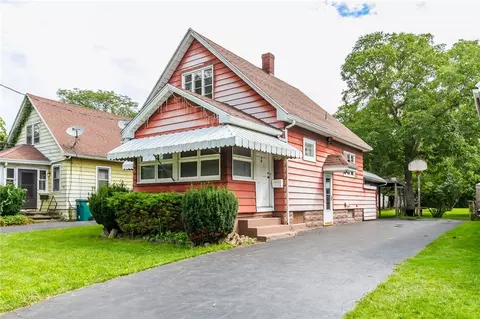 302 Saint Casimir St, Rochester, NY 14621