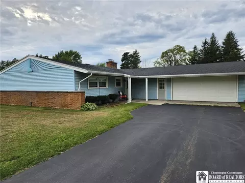 3758 Wildwood Dr, Dunkirk, NY 14048