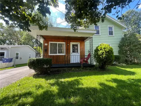 214 Elisha St, Waterloo, NY 13165