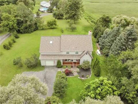 2695 Dixon Rd, Ledyard, NY 13026