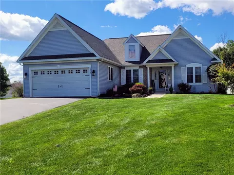 152 Parkway, Chili, NY 14514