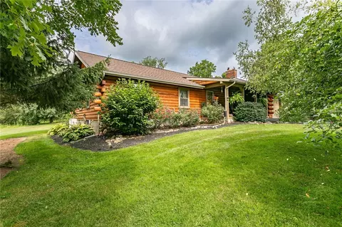 9580 Perry Rd, Le Roy, NY 14482