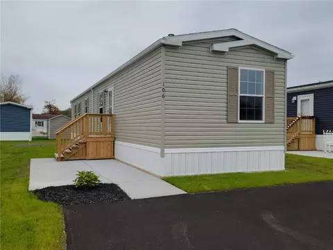 106 Briarwood Dr, Brutus, NY 13166