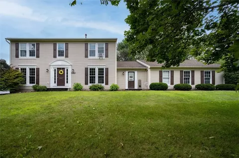 3254 Leeward Cir, Walworth, NY 14568