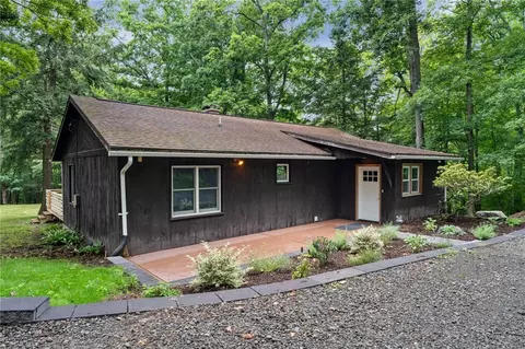 100 Durfee Hill Rd, Danby, NY 14850
