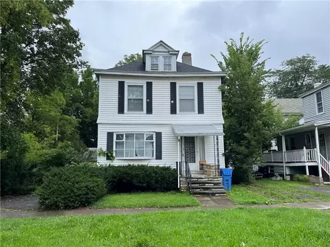8 Cortland St, Geneva, NY 14456