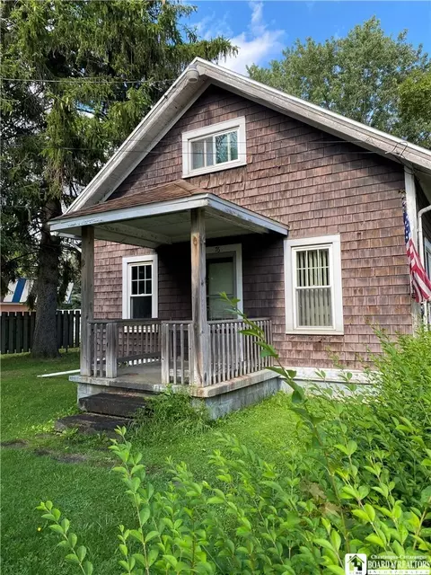 76 N Main St, Stockton, NY 14784