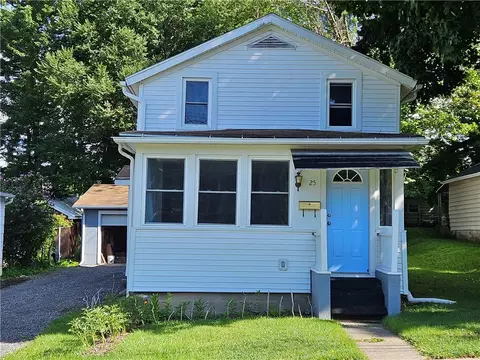 25 Bradford St, Auburn, NY 13021