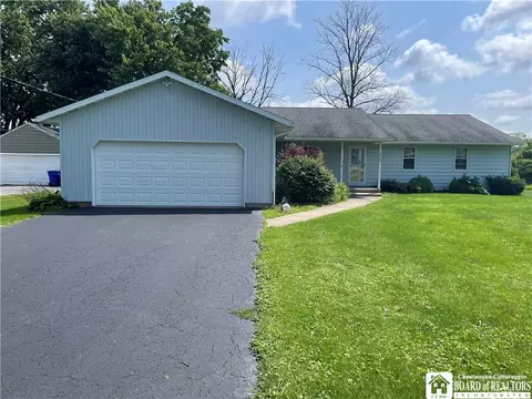 3785 Ransomville Rd, Porter, NY 14131