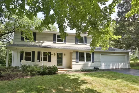 38 Waterford Way, Perinton, NY 14450