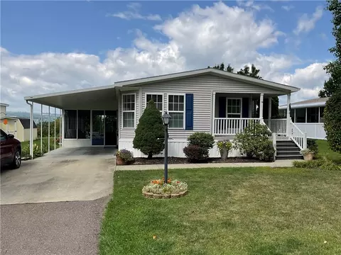 18 Hillcrest Cir, North Dansville, NY 14437