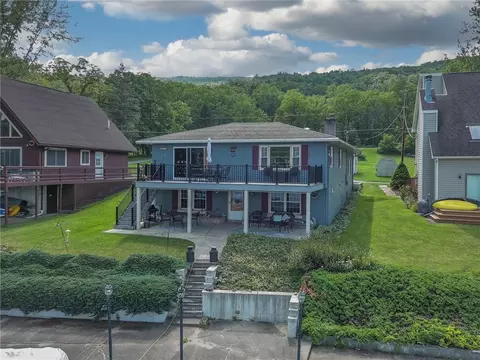 6101 Southwest Shrs, Canadice, NY 14471