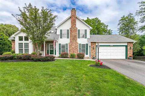 1278 Creekbend Ln, Webster, NY 14580