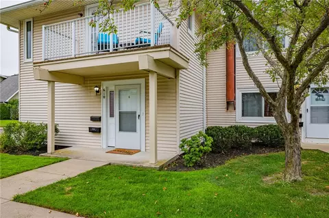 610 Eastbrooke Ln, Rochester, NY 14618