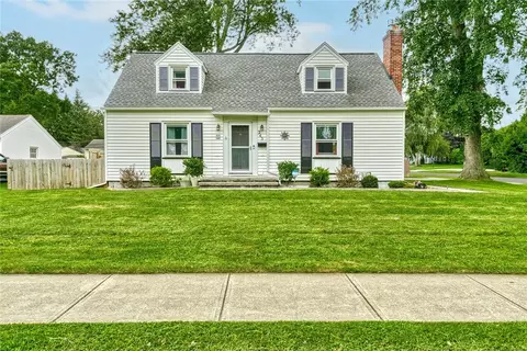 243 Coronado Dr, Irondequoit, NY 14617