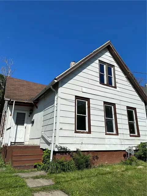 207 Colvin St, Rochester, NY 14611