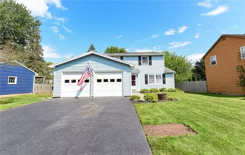 26 Otterden Ln, Perinton, NY 14450
