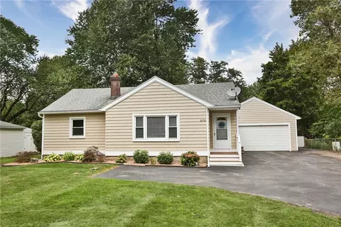 2170 Spencerport Rd, Gates, NY 14606