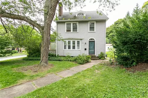 966 Goodman St S, Rochester, NY 14620