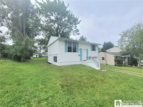 208 English St, Jamestown, NY 14701