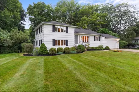415 Mount Airy Dr, Irondequoit, NY 14617