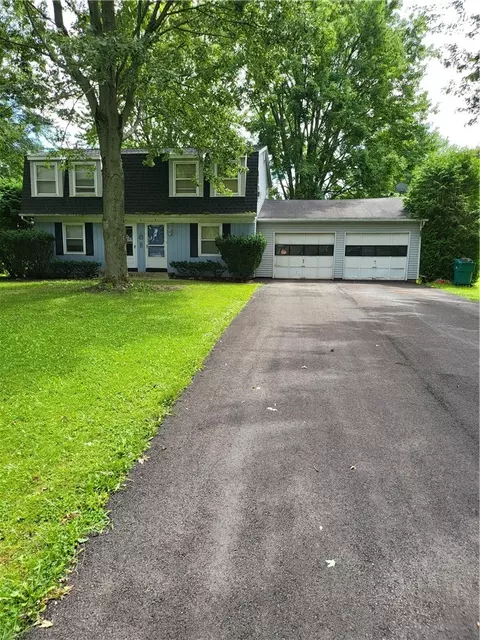 3 Allandale Dr, Ogden, NY 14624