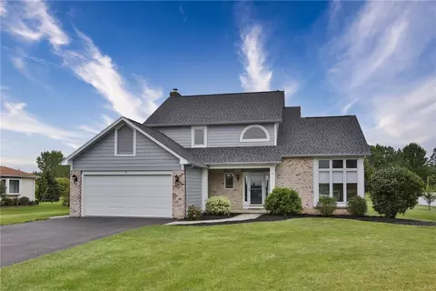 4 Jamie Lynn Dr, Chili, NY 14428