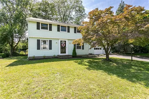 81 Woolacott Rd, Irondequoit, NY 14617