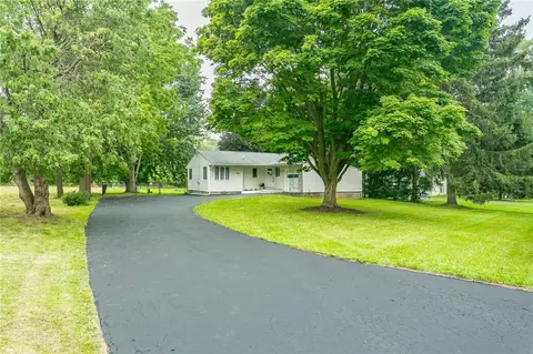 483 French Rd, Rochester, NY 14618