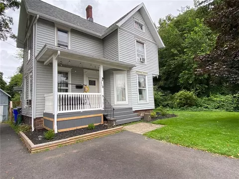 110 S Main St, Murray, NY 14470