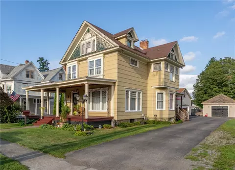 106 Hamilton St, Wayland, NY 14572