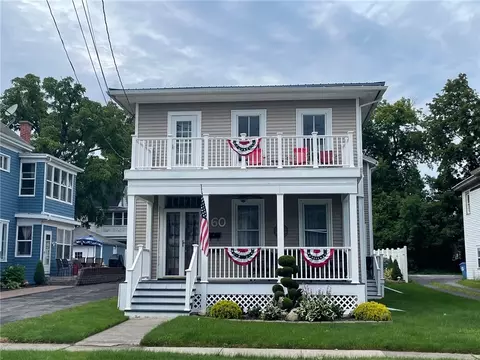 60 High St, Geneva, NY 14456