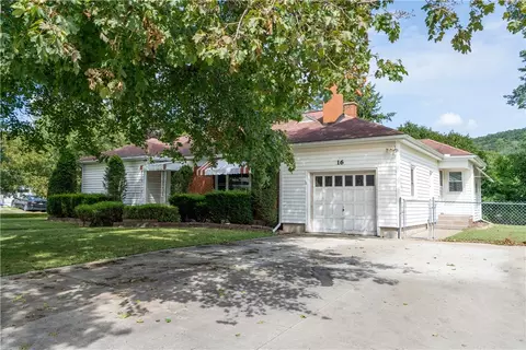 16 Rosencrans St, Cohocton, NY 14826