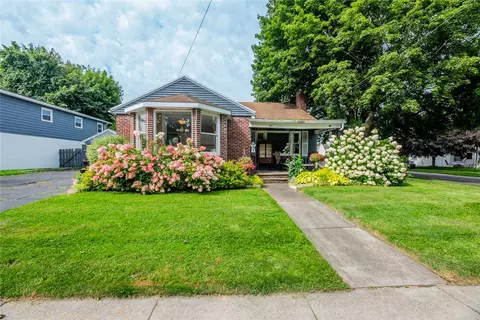 311 N Lincoln Rd, East Rochester, NY 14445