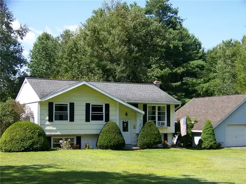 126 Woodland Dr, Oneonta, NY 13820
