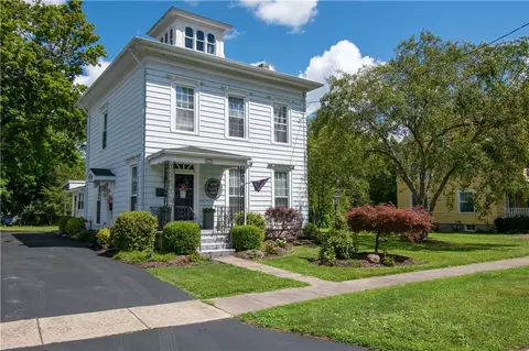 51 Green St, Seneca Falls, NY 13148